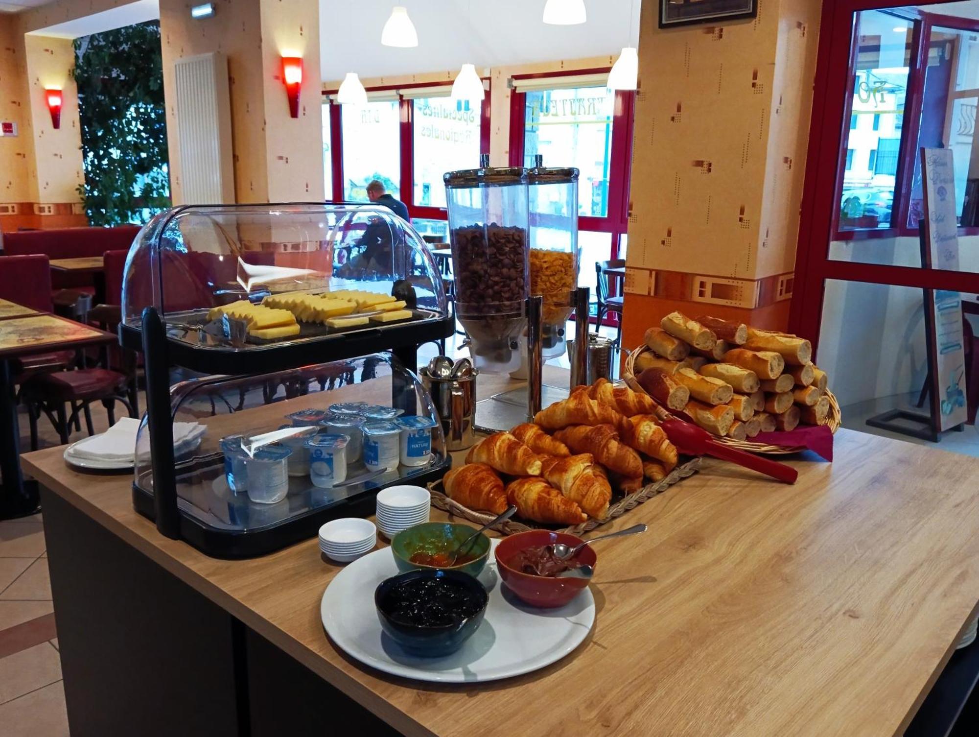 Hotel Restaurant Prunieres 오몽오브락 외부 사진
